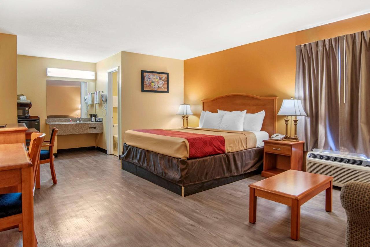 Econo Lodge Inn & Suites Evergreen Exteriér fotografie