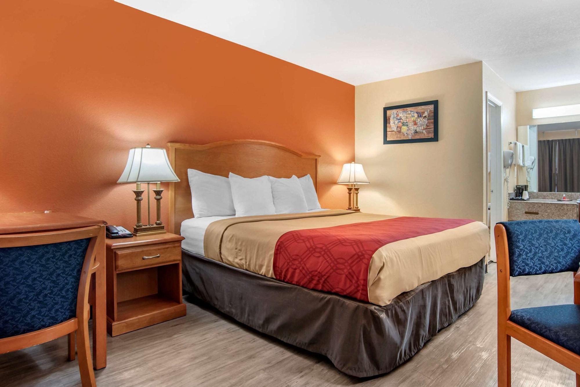 Econo Lodge Inn & Suites Evergreen Exteriér fotografie