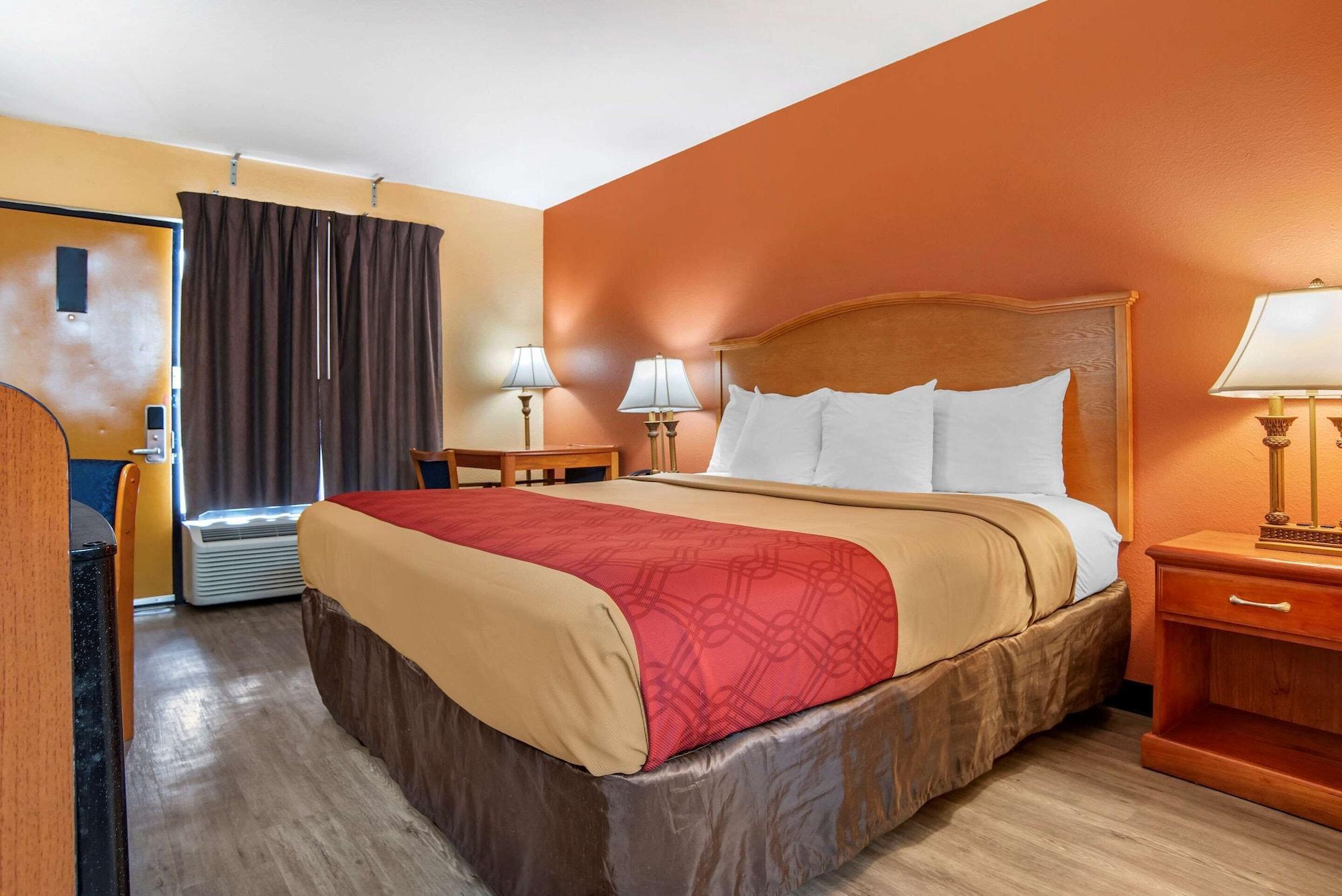 Econo Lodge Inn & Suites Evergreen Exteriér fotografie