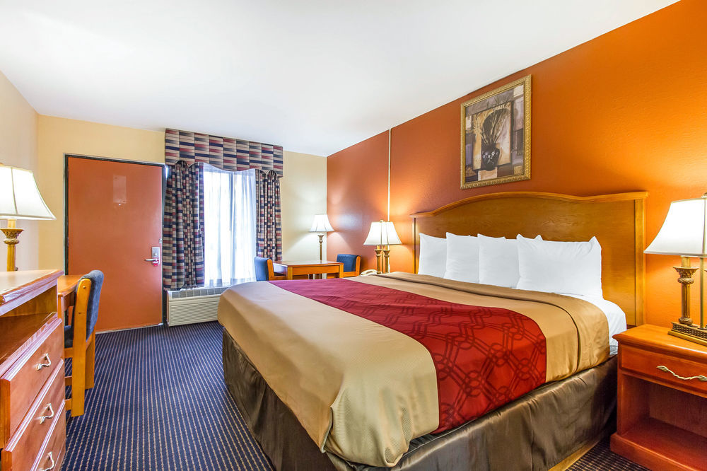 Econo Lodge Inn & Suites Evergreen Exteriér fotografie