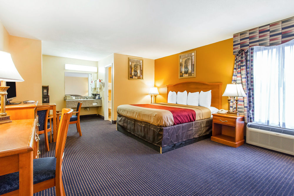 Econo Lodge Inn & Suites Evergreen Exteriér fotografie