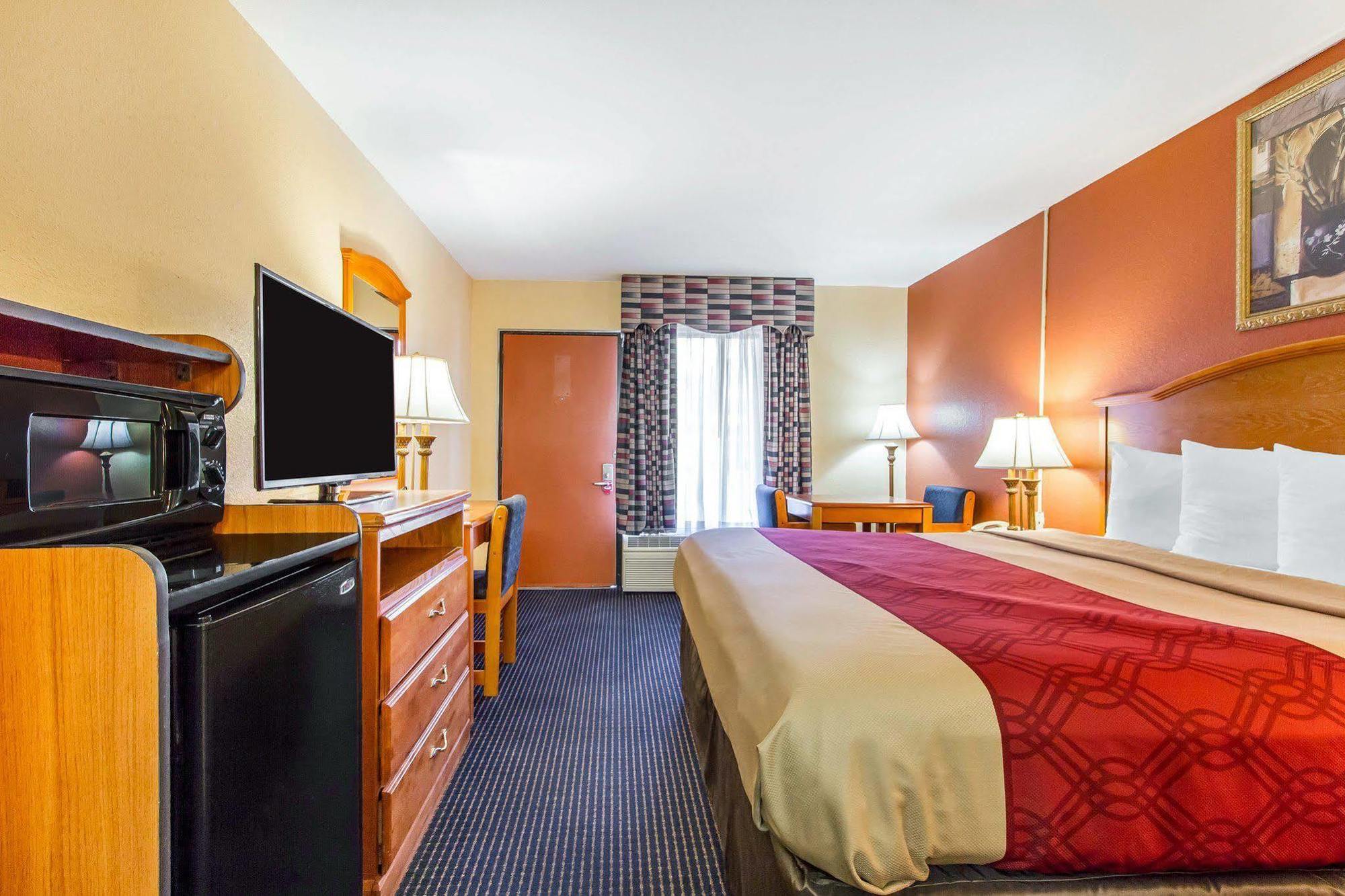 Econo Lodge Inn & Suites Evergreen Exteriér fotografie