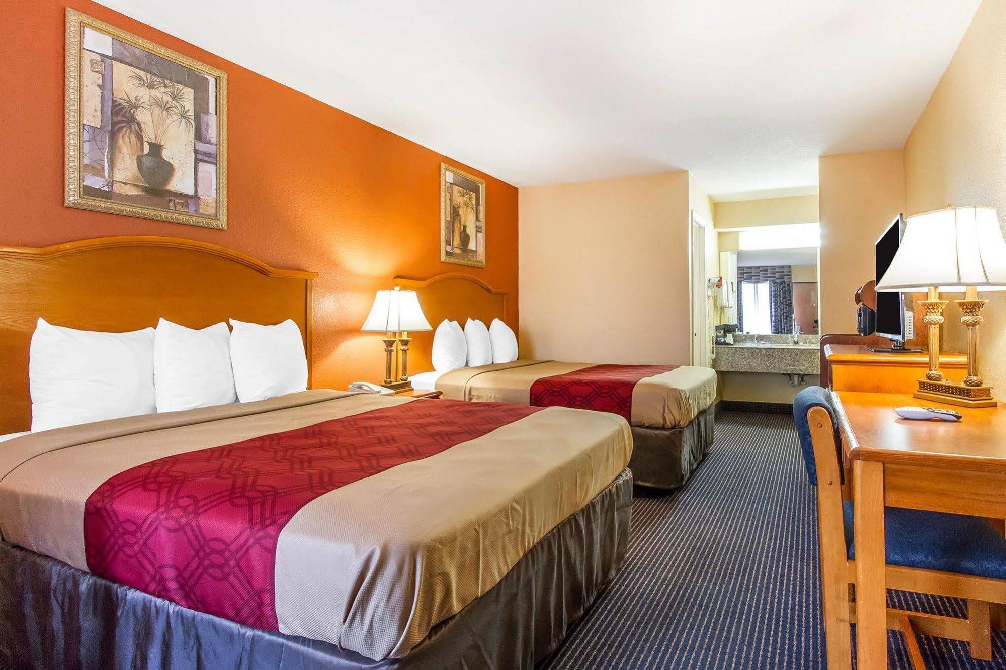 Econo Lodge Inn & Suites Evergreen Exteriér fotografie